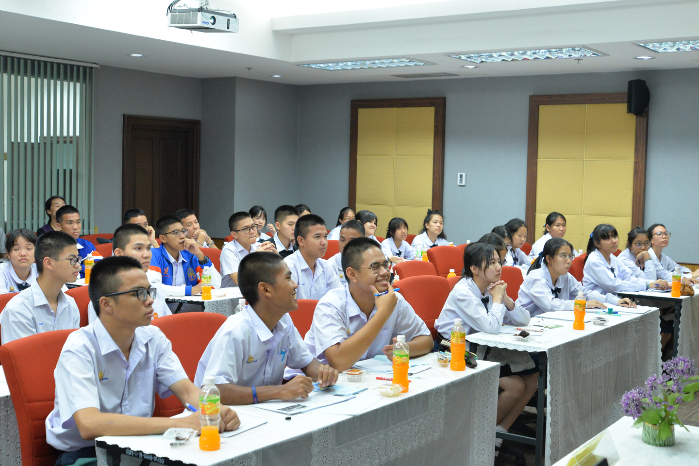 โรงเรียนวิทยาศาสตร์จุฬาภรณราชวิทยาลัย ชลบุรี ศึกษาดูงาน