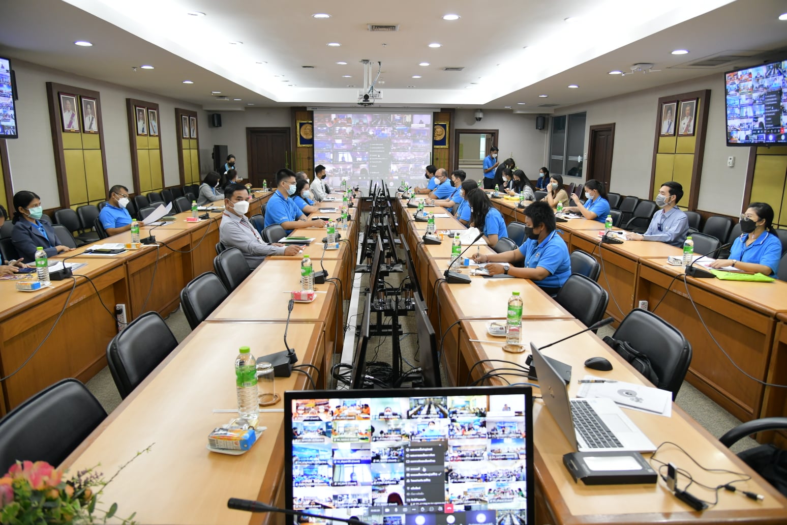 การประชุมชี้แจง ระเบียบวิธีปฏิบัติงาน โครงการสำรวจผลกระทบจากสถานการณ์ การแพร่ระบาดของโรคโควิด -19 ต่อครัวเรือนในประเทศไทย พ.ศ. 2564