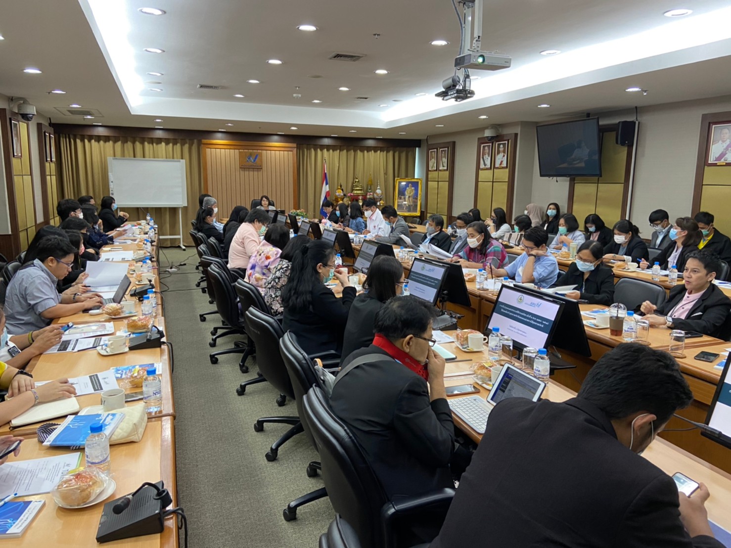 ประชุม “การปรับปรุงแผนแม่บทระบบสถิติประเทศไทย ฉบับที่ 2 (พ.ศ.2559 - 2564) ” ให้สอดคล้องกับยุทธศาสตร์ชาติและแผนแม่บทภายใต้ยุทธศาสตร์ชาติ
